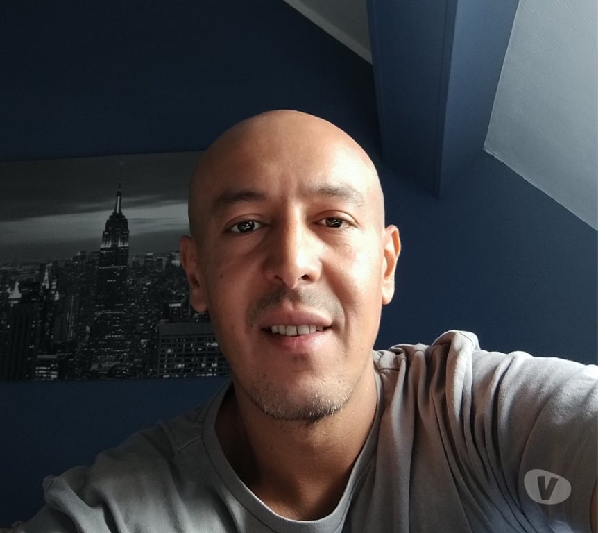 Hommes > Femmes Evere - Photos Vivastreet Homme 42 ans pour rencontre avec femme charmante et sympa