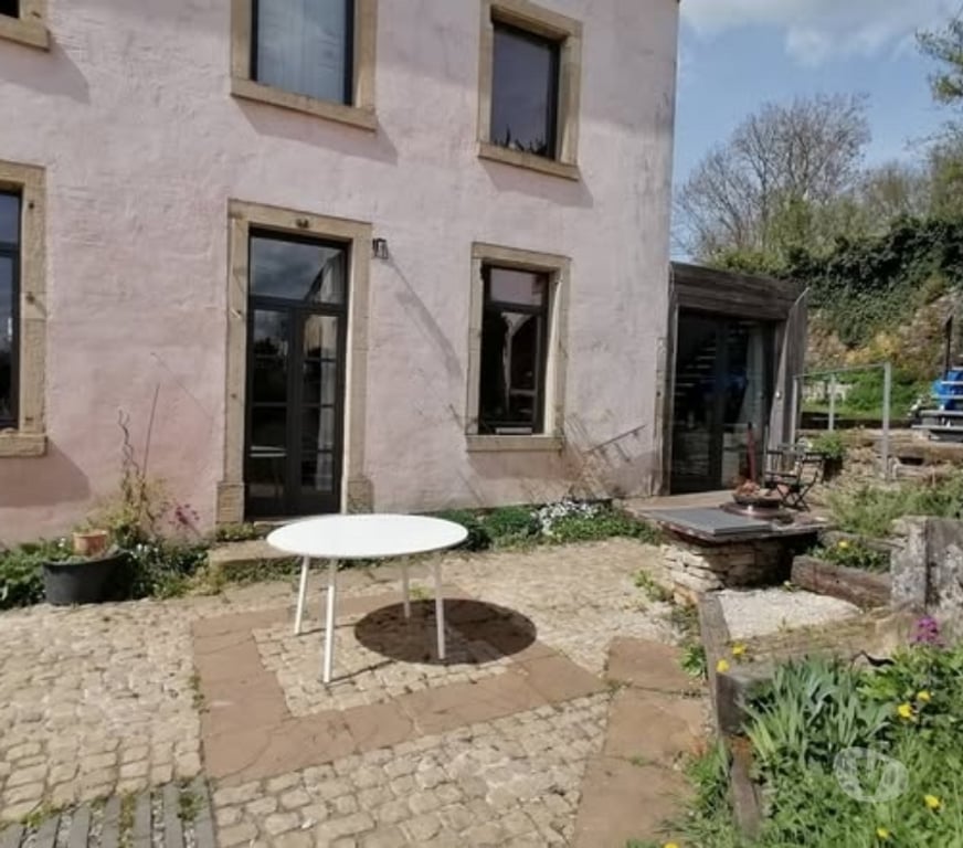 location meublé Arlon Autelbas - Photos Vivastreet charmant studio meublé rdc dans maison de caractère, libre