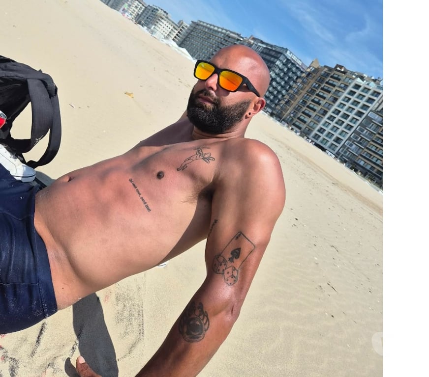 Hommes > Femmes Ciney - Photos Vivastreet Recherche une vrai femme