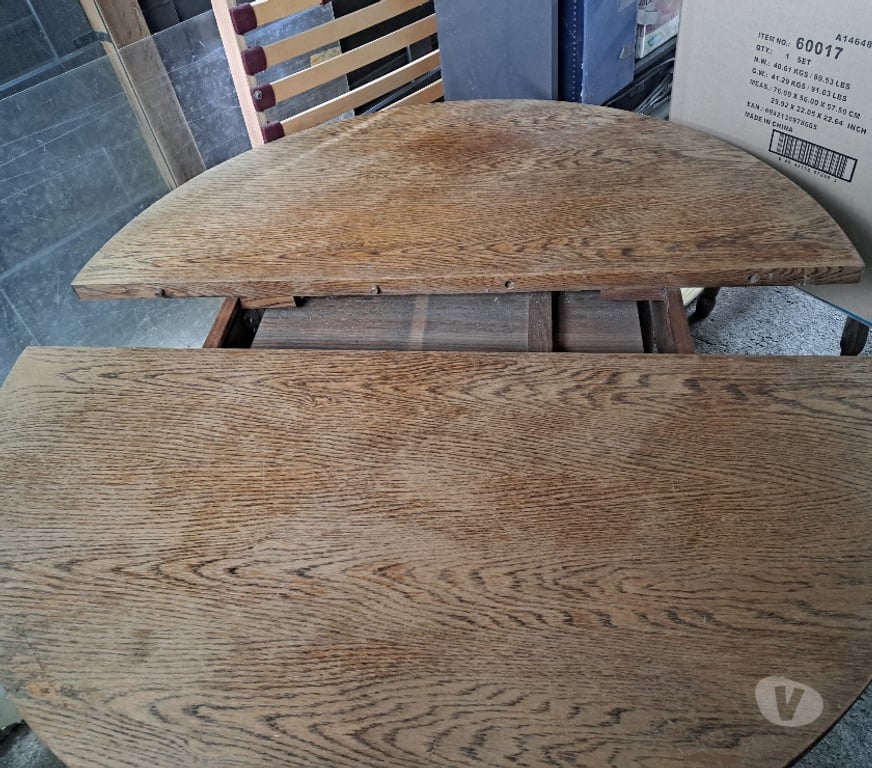 Meubles & Décoration Seraing Jemeppe - Photos Vivastreet TABLE AVEC 4 CHAISES EN CHÈNE MASSIF