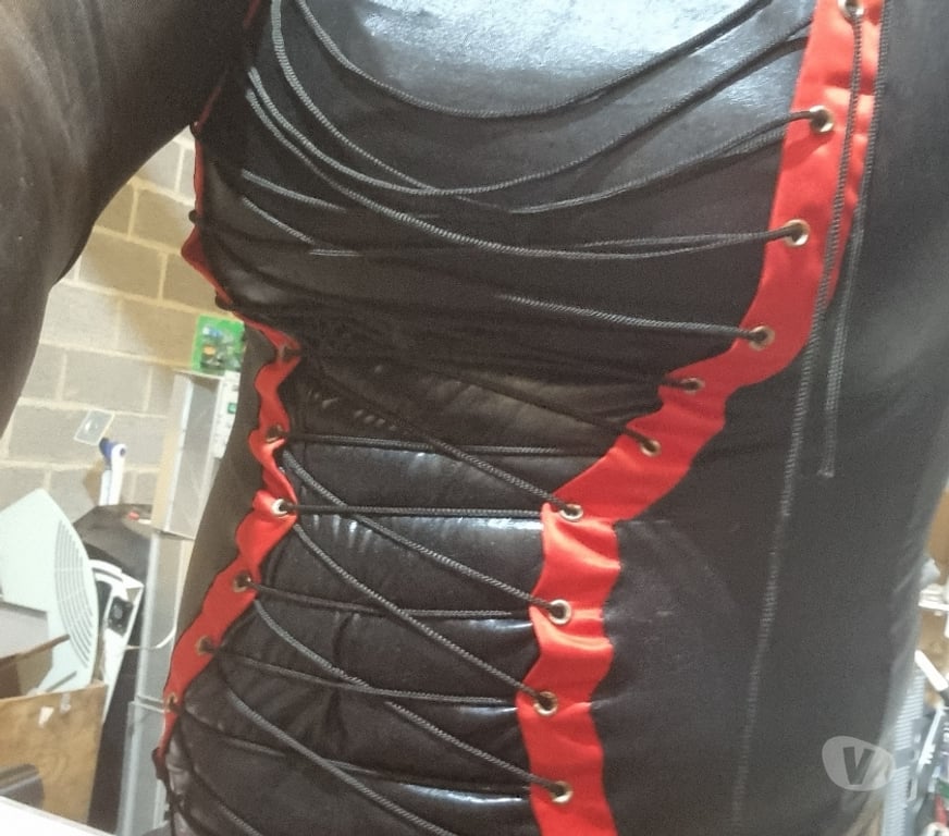 Gay Hamoir Comblain-Fairon - Photos Vivastreet Travestis latex vinyl satin
