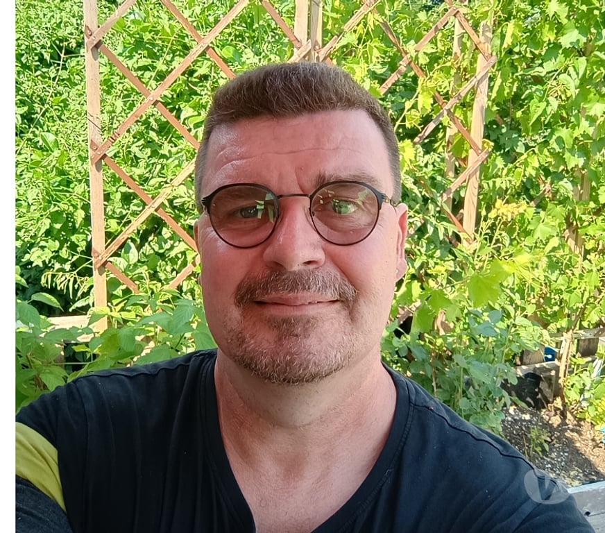 Hommes > Femmes Aywaille - Photos Vivastreet Homme 52 ans désire rencontrer une femme pour une relation