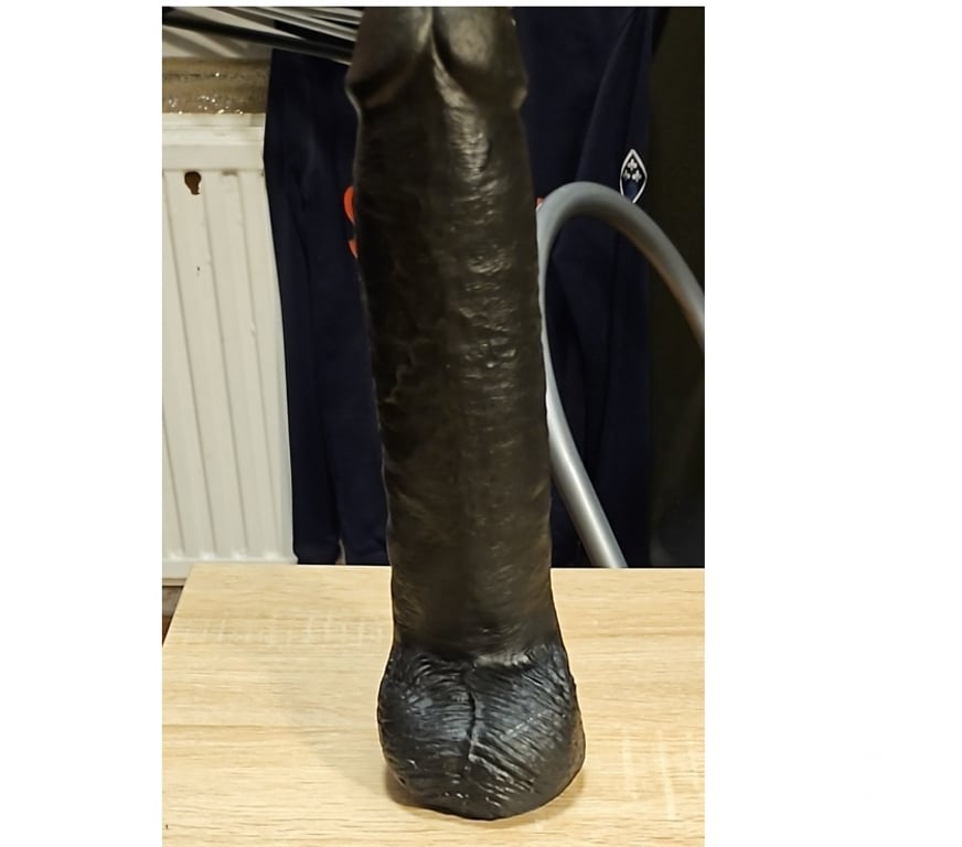 Gay Charleroi Charleroi-Centrum - Photos Vivastreet Salope démonter par dildo 27x6.5cm