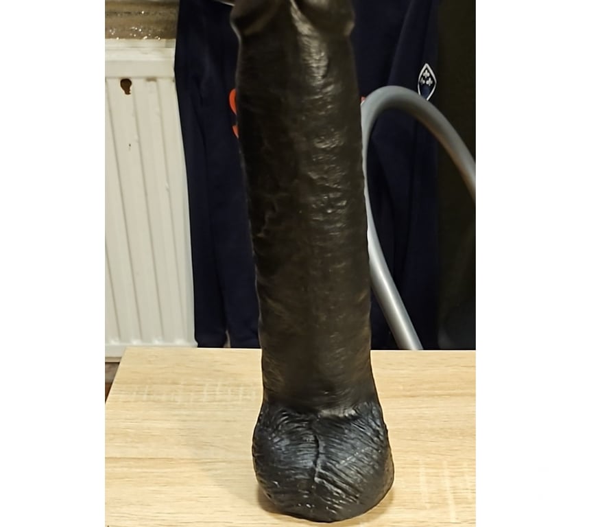 Gay Bruxelles (Brussels) Bruxelles-Centrum - Photos Vivastreet Salope soumis démonter par dildo 27x6.5cm