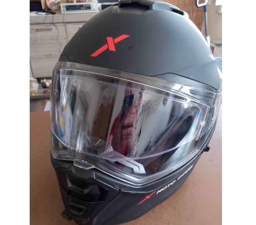 Pièces et services moto Tournai Tournai-Centrum - Photos Vivastreet casque de moto guzzi taille L