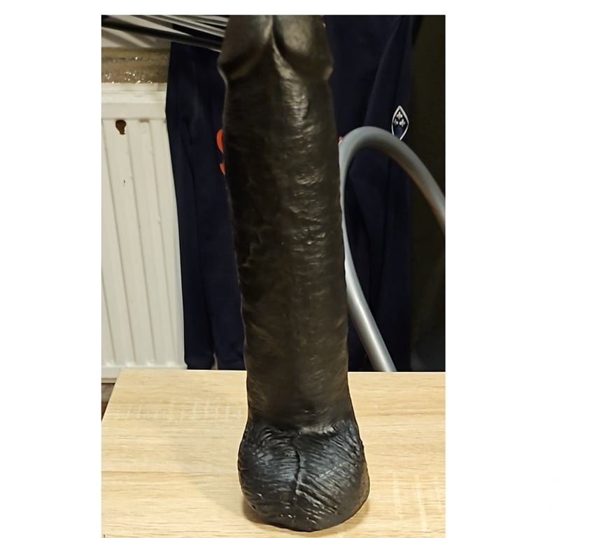 Gay Bruxelles (Brussels) Bruxelles-Centrum - Photos Vivastreet Passif mince soumis démonter par dildo 27x6.5cm