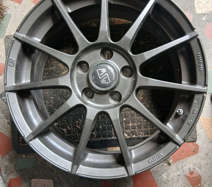 Pièces et services auto Liège Liège-Centrum - Photos Vivastreet Jantes MSW by Oz 17"