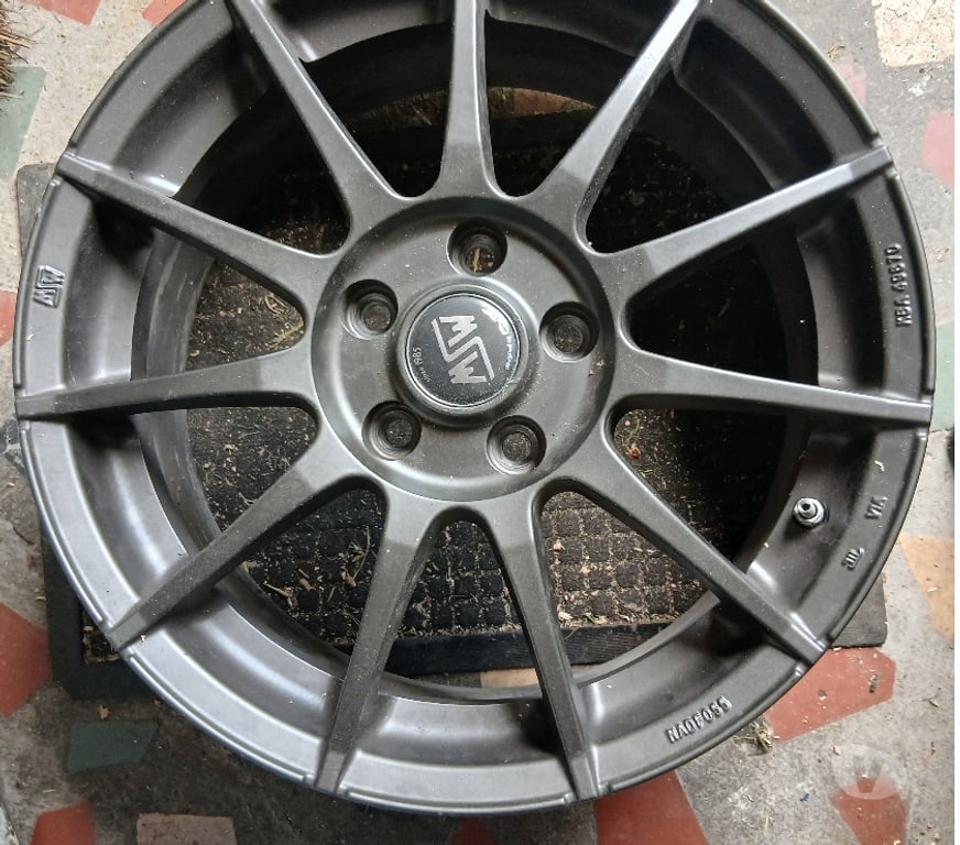 Pièces et services auto Liège Liège-Centrum - Photos Vivastreet Jantes MSW by Oz 17"