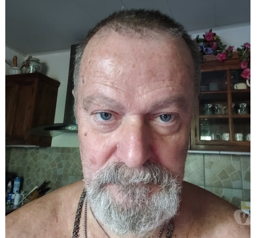 Gay Couvin - Photos Vivastreet Homme de compagnie poilu max 45 ans