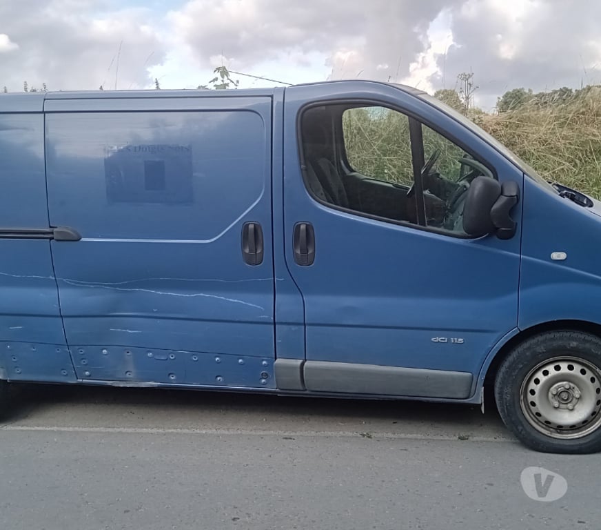 Véhicules commerciaux & utilitaires d'occasion Archennes - Photos Vivastreet Utilitaire Renault Trafic à vendre