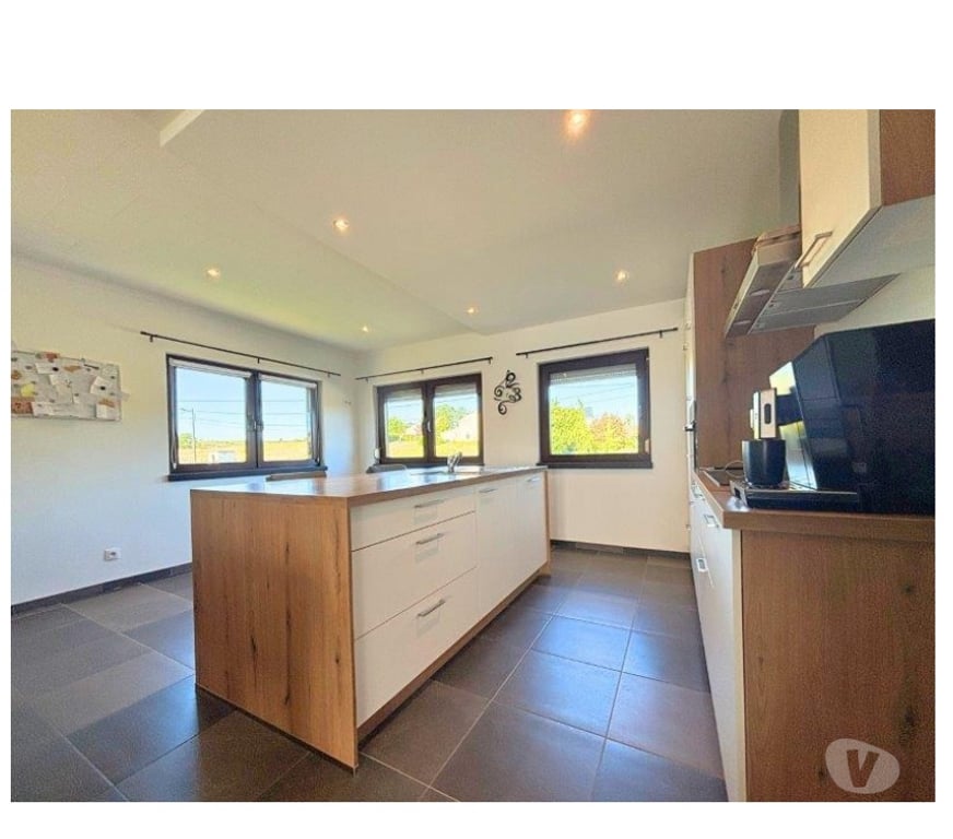 Annonce maison Paliseul Framont - Photos Vivastreet Framont (Paliseul) : agréable maison avec jardin, 3ch.