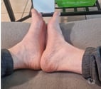 Athus - Aubange — Un jeune pour me faire sentir ses pieds et cho7???