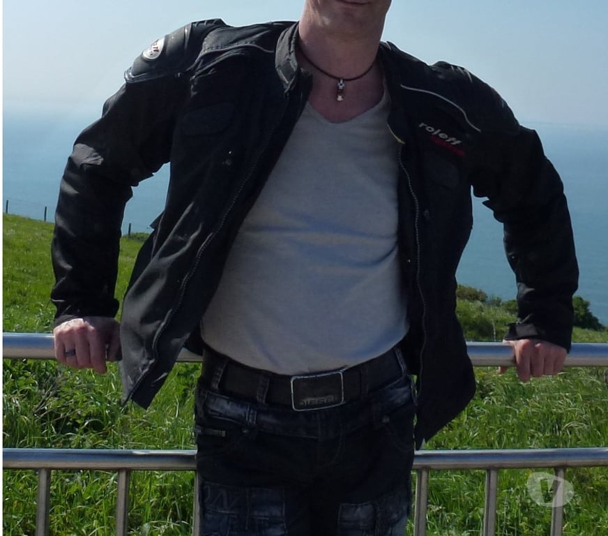 exhib Arlon Bonnert - Photos Vivastreet Recherche une complice discrète libre en journée