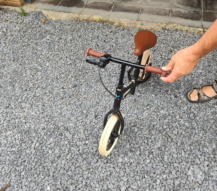 Jeux - jouets Le Roeulx - Photos Vivastreet Vélo enfant de 1 à 6 ans