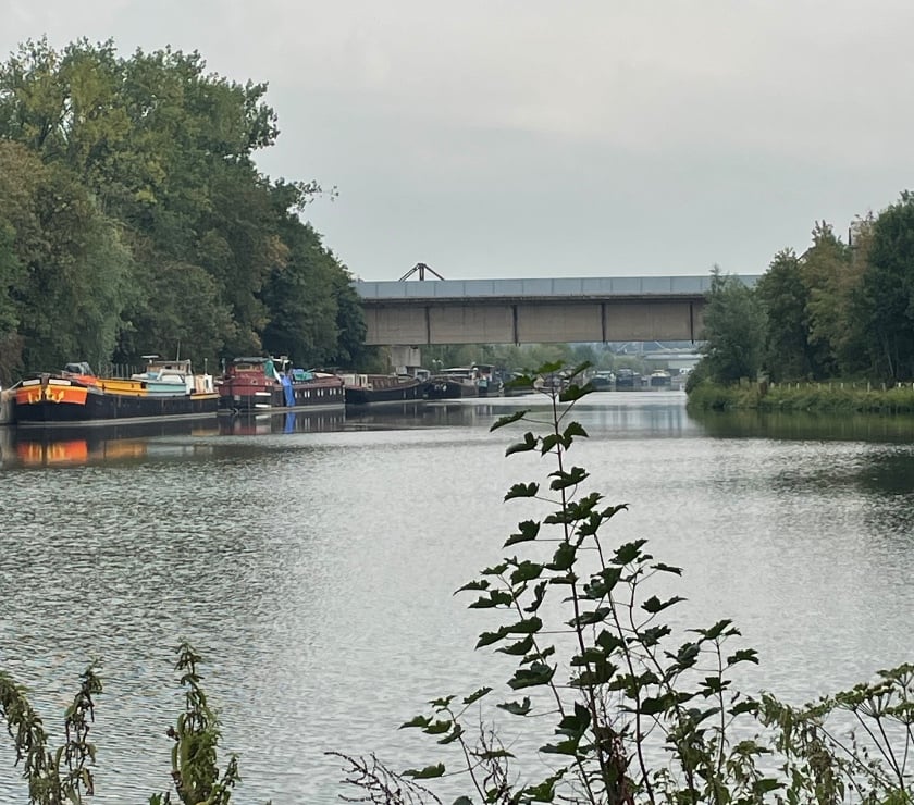 Tubize - Wallon Brabant — Qui est intéressé????