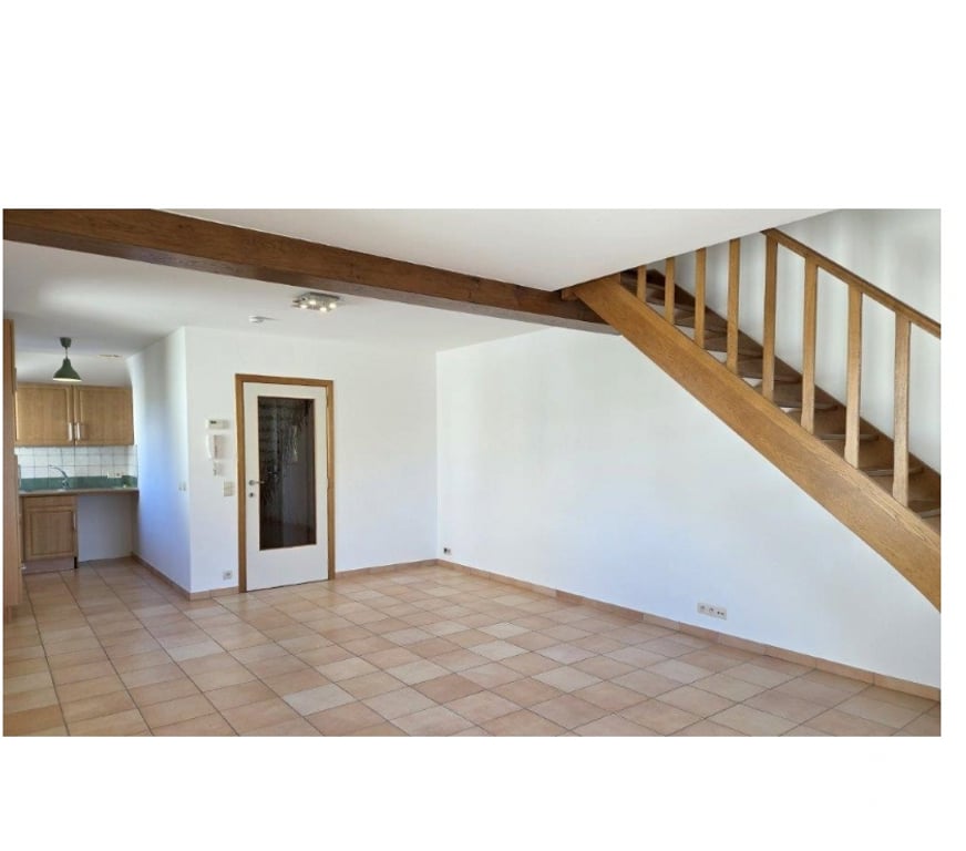 Location appartement Bertrix - Photos Vivastreet Bertrix : appartement duplex, 2ch, parking, proche centre.