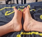 Athus - Aubange — Un jeune qui sent des pieds et de la bite?