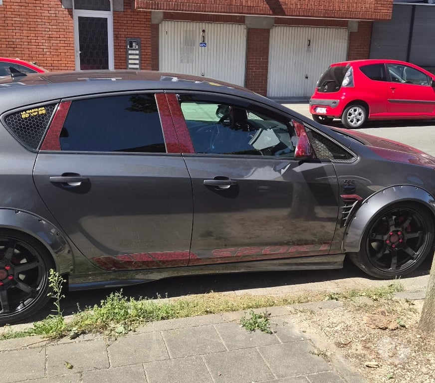 Voiture à vendre La Louvière - Photos Vivastreet Opel astra diesel 17 cdti