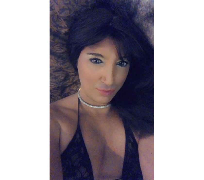 Nana Travestie Passive reçois JH Hétéro mignon max 35ans