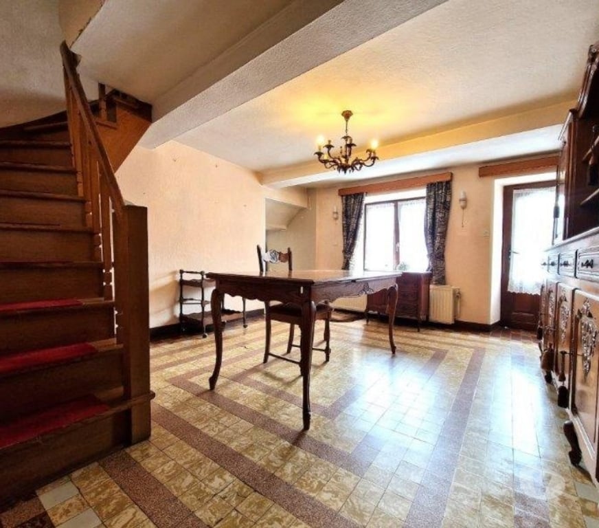 Annonce maison Bouillon Bouillon-Centrum - Photos Vivastreet BOUILLON : Spacieuse maison mitoyenne avec terrasse.