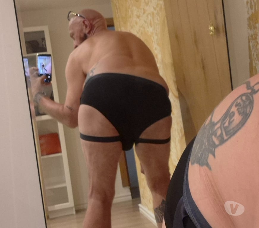 Gay Charleroi Mont-sur-Marchienne - Photos Vivastreet Lope reçois pour te nettoyer la bite et le cul