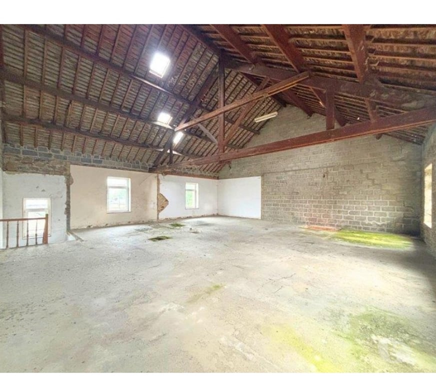 Immeuble à vendre Bertrix - Photos Vivastreet Bertrix centre : immeuble avec permis de transformation.