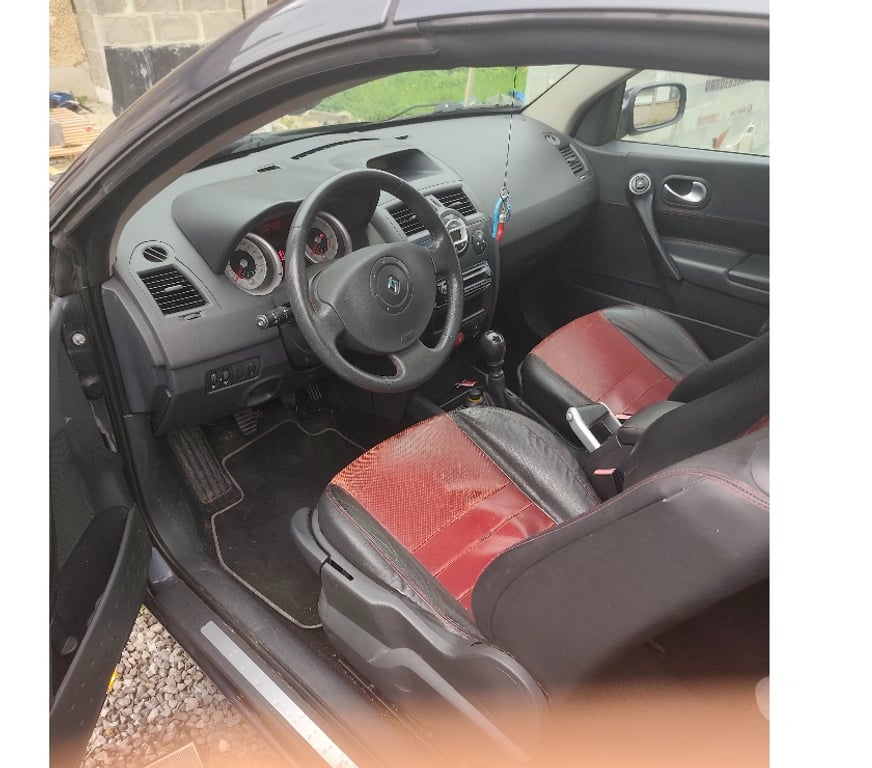 Voiture à vendre La Louvière - Photos Vivastreet Mégane cabriolet