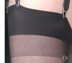 ch fetichiste nylon lisse qui recius en journee
