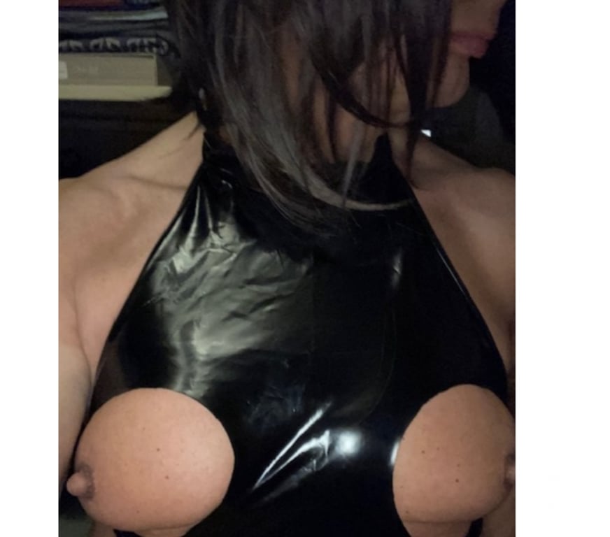 Gay Jette - Photos Vivastreet Travestie soumise recherche son Maître