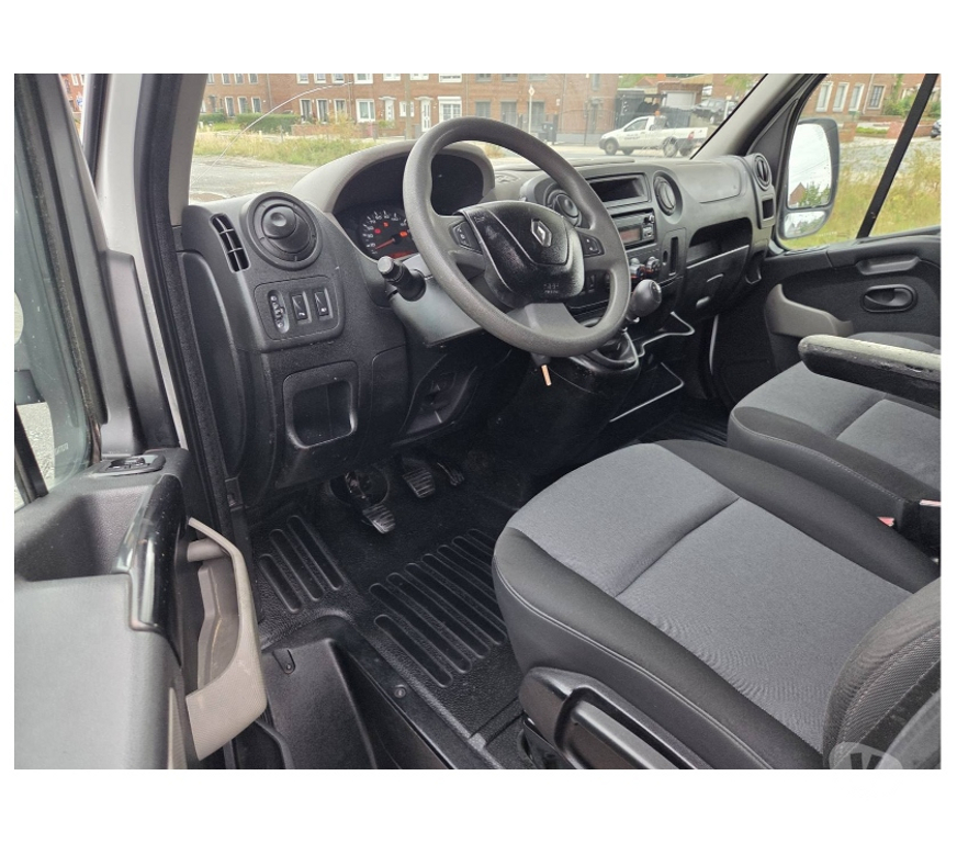 Véhicules commerciaux & utilitaires d'occasion Pont-de-Loup - Photos Vivastreet Renault Master L3h2 Double Cabine 7places 2.3dci 145cv Airco