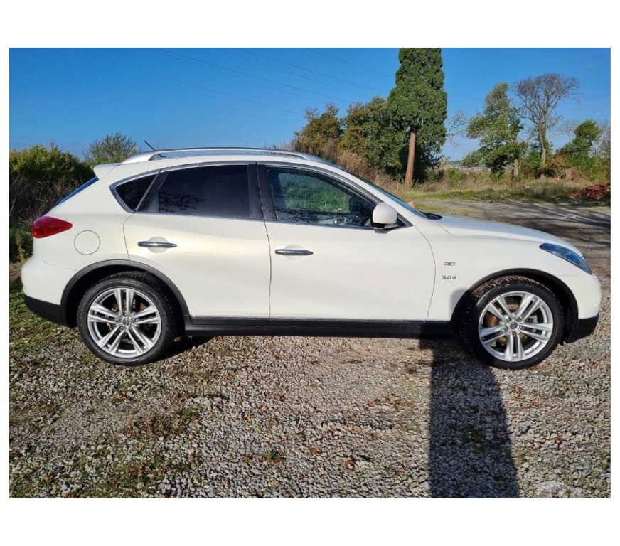 Voiture à vendre Pont-de-Loup - Photos Vivastreet INFINITI QX50 3.0D v6 239cv 84000km Cuir Gps Ac Jantes alu..