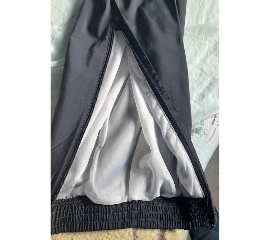 Vêtements occasion Tournai Tournai-Centrum - Photos Vivastreet Pantalon jogging Thibar Taille XS