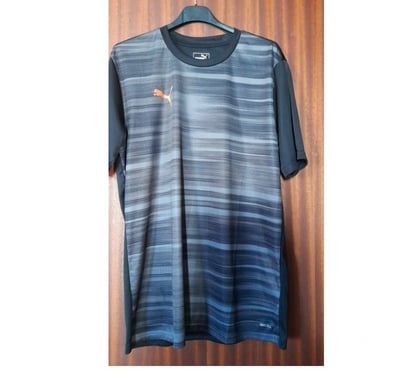 Vêtements occasion Tournai-Centrum Tournai - Photos Vivastreet Tee-shirt de sport Puma Taille M