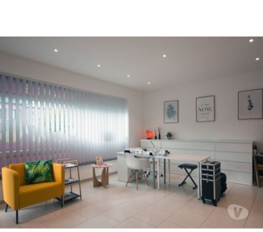 Immeuble à vendre Perwez - Photos Vivastreet Commerce 70m² avec vitrine, Perwez
