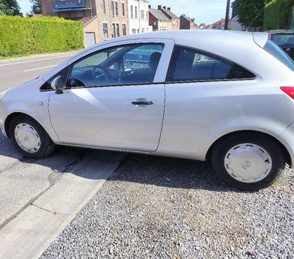 Vente voiture - Photos Vivastreet Opel Corsa 1.3cdti C toi prêt à imm