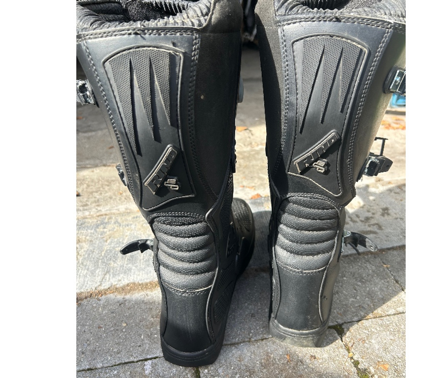 Pièces et services moto Liège Liège-Centrum - Photos Vivastreet Bottes moto marque Rino