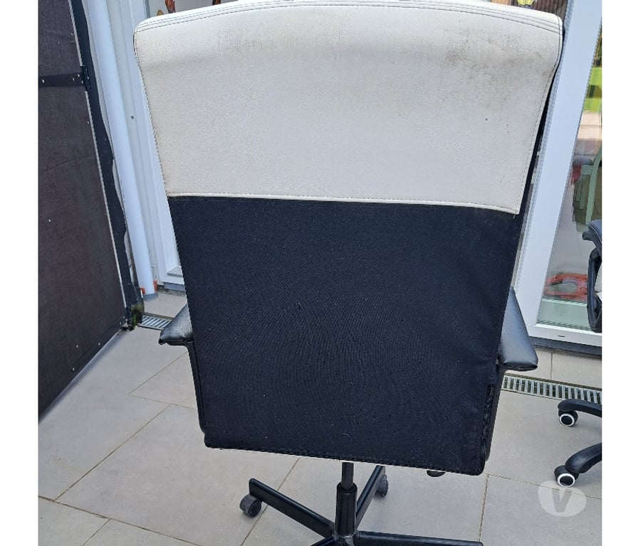 Meubles & Décoration Seraing Jemeppe - Photos Vivastreet 2 CHAISES COMME NEUVES :