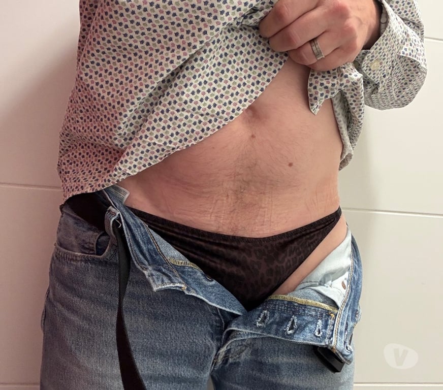 exhib Laeken - Photos Vivastreet Soumis cherche F Cpl pour BDSM - BXL et alentours