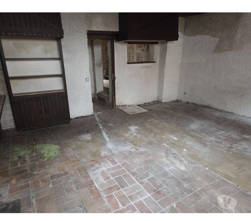 Immeuble à vendre Gilly Gilly-Centrum - Photos Vivastreet Immeuble mixte sur 4étages à fort potentiel 0496 459704