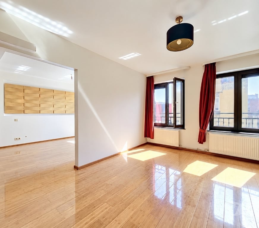 Appartement a vendre Bruxelles (Brussels) Bruxelles-Centrum - Photos Vivastreet Appartement à vendre sur Bruxelles - Yser 219 000 €