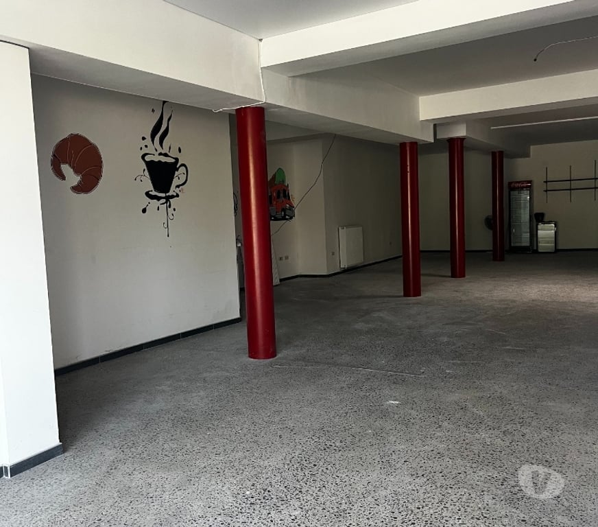 Maisons a louer Châtelet - Photos Vivastreet LOCAL PROFESSIONNEL COMMERCIAL DE 135 M² À LOUER –