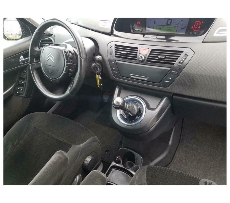 Voiture à vendre Pont-de-Loup - Photos Vivastreet Citroen Grand Picasso 7places 2.0HDI 136CV airco digital