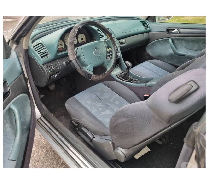 Voiture à vendre Pont-de-Loup - Photos Vivastreet Mercedes CLK230 Compressor Cabriolet 2.3i 193cv 172000km