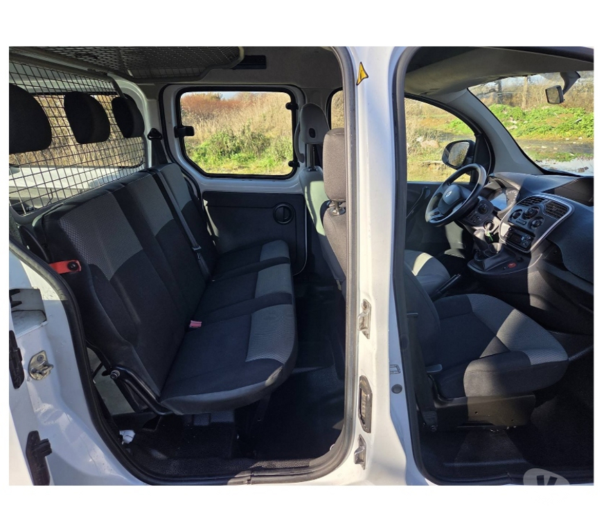 Véhicules commerciaux & utilitaires d'occasion Pont-de-Loup - Photos Vivastreet Renault Kangoo 2018 double cabine 109539km 1.5dci 90cv EU6