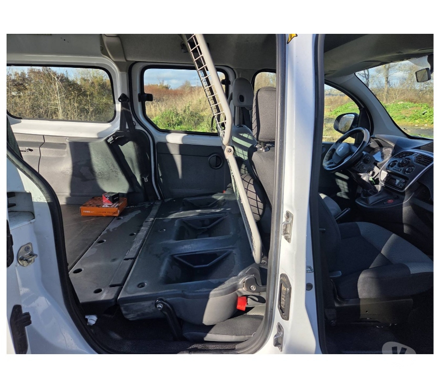Véhicules commerciaux & utilitaires d'occasion Pont-de-Loup - Photos Vivastreet Renault Kangoo 2018 double cabine 109539km 1.5dci 90cv EU6