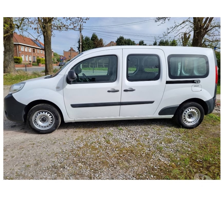 Véhicules commerciaux & utilitaires d'occasion Pont-de-Loup - Photos Vivastreet Renault Kangoo 2018 double cabine 136.300km 1.5dci 90cv EU6
