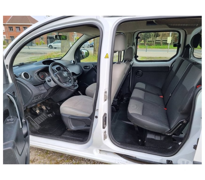 Véhicules commerciaux & utilitaires d'occasion Pont-de-Loup - Photos Vivastreet Renault Kangoo 2018 double cabine 136.300km 1.5dci 90cv EU6