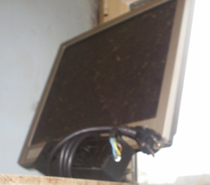 Informatique Grimbergen Strombeek-Bever - Photos Vivastreet écran pour pc avec câble