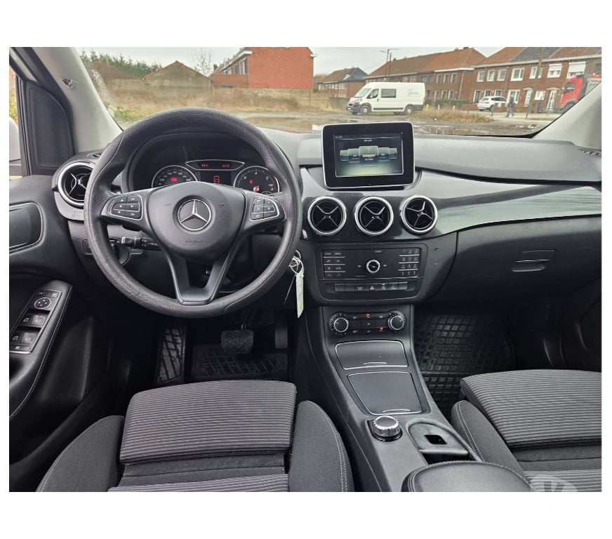 Voiture à vendre Pont-de-Loup - Photos Vivastreet Mercedes B220cdi 2019 170cv 125kw Boite Auto, Airco, Cruise