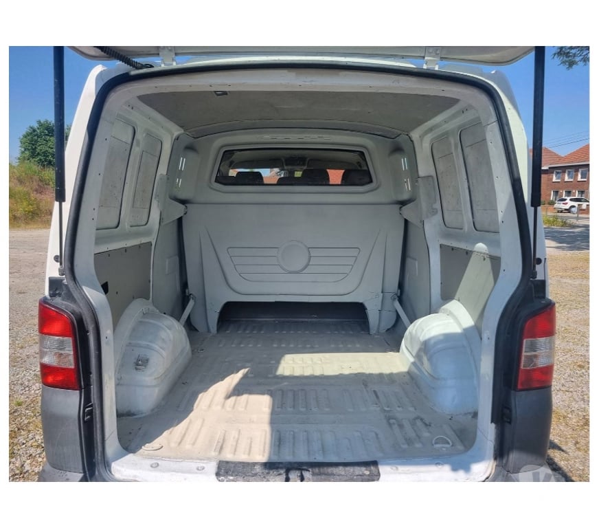 Véhicules commerciaux & utilitaires d'occasion Pont-de-Loup - Photos Vivastreet Vw Transporter T5 2012 double cabine 6places 2.0tdi 90cv..